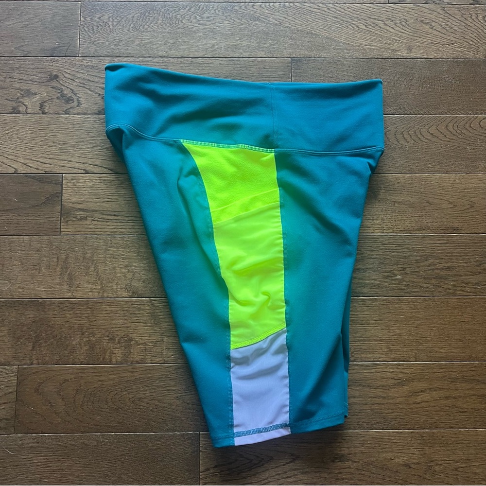 Fabletics Shorts - Picture 5 of 13